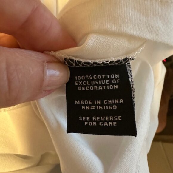 525 America Tshirt w/Hearts - Picture 4 of 4